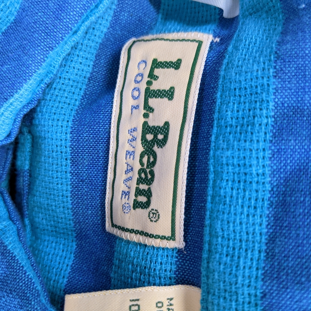 Vintage L.L. Bean Button Down Shirt. 6 - Picture 3 of 5
